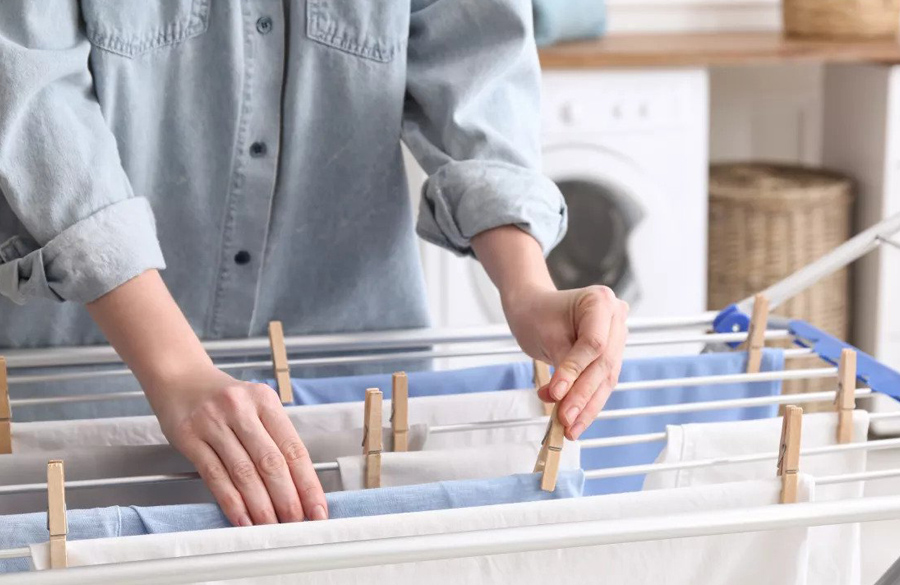 dryer-with-clothes